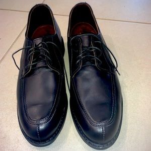 *New/worn once*  Allen Edmonds Seattle Travel Split Toe Derby 9D